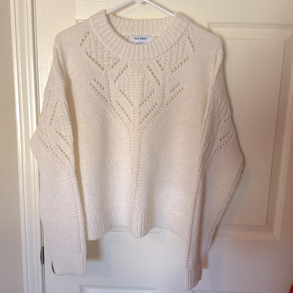 Old Navy Sweaters - Old Navy sweater cream size medium